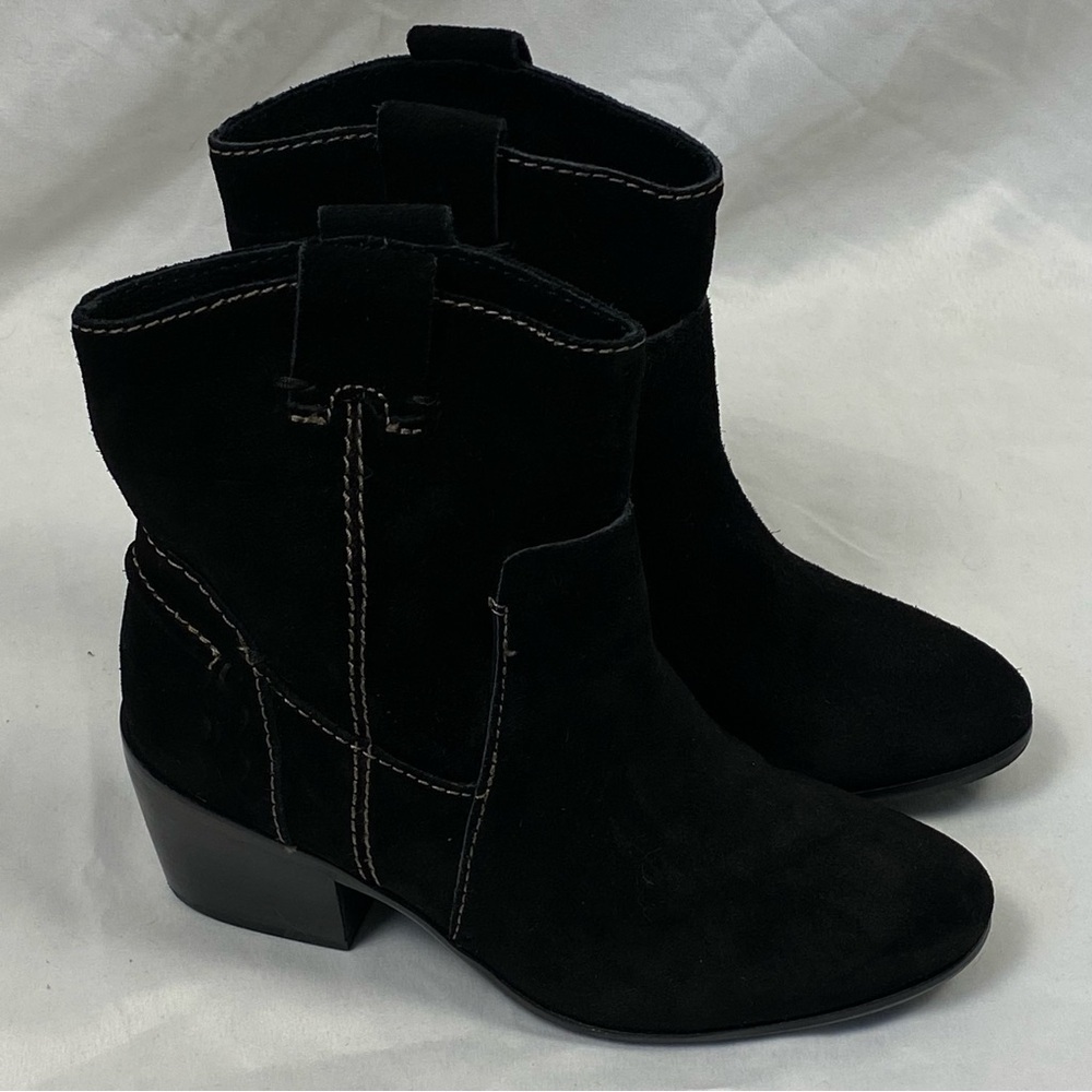 Vince Camuto VC-Maves Black Suede Ankle Boots 5.5 M
